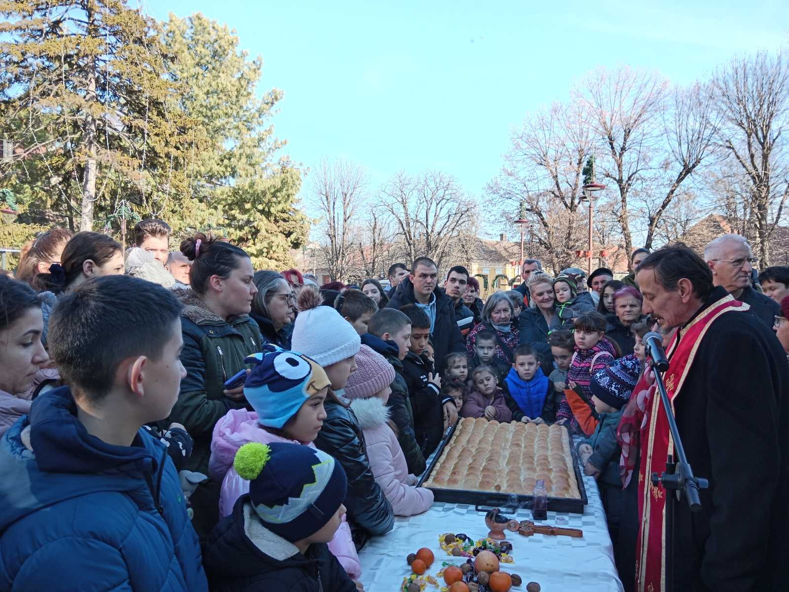 Ломљење Божићне чеснице