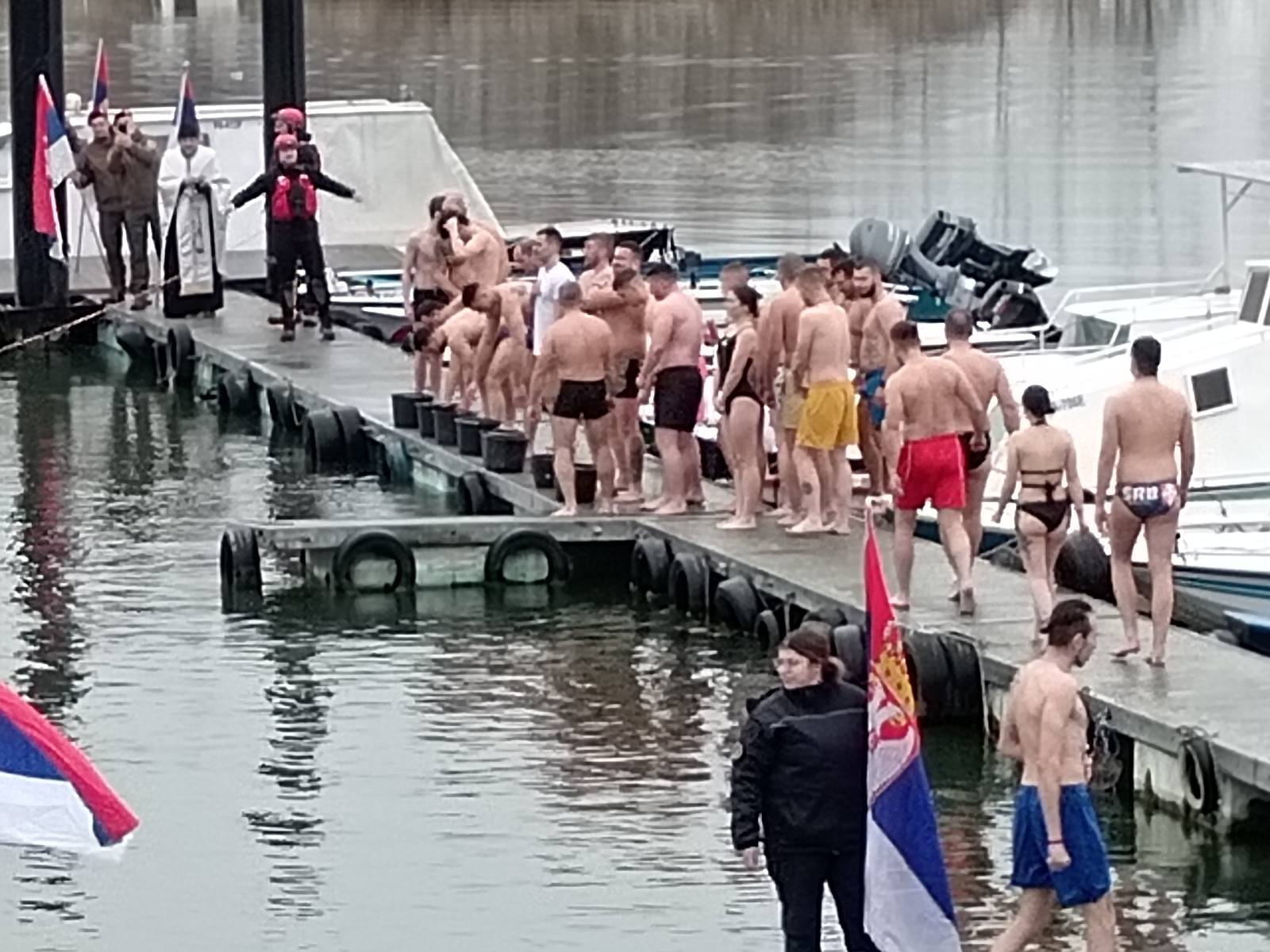 Пливање за Часни крст